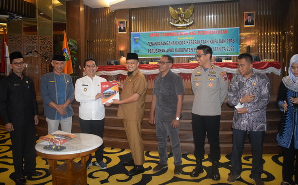 DPRD Pesisir SelatanTandatangani Nota Kesepakatan KUPA dan PPAS Perubahan APBD TA 2022