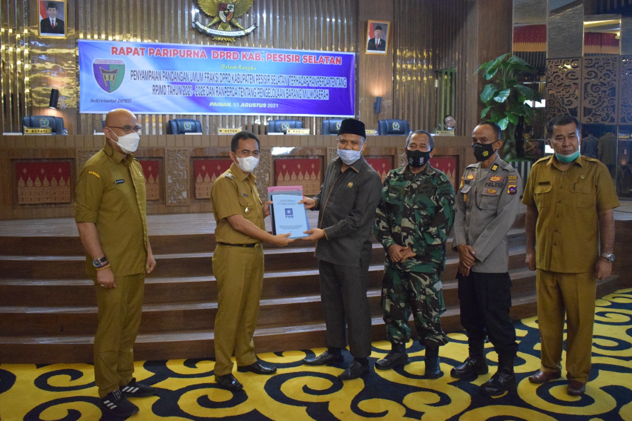DPRD Pesisir Selatan Gelar Penyampaian Pandangan Umum Fraksi DPRD Terhadap Ranperda RPJMD